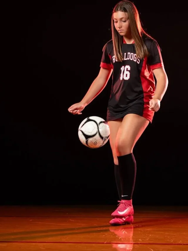 Alexis Burmeister playing soccer
